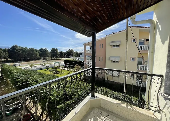 Maisonette By The Sea